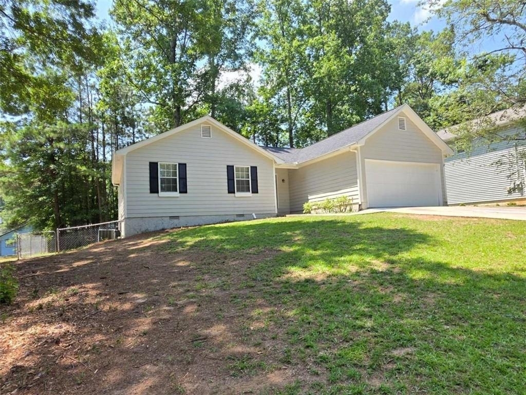 232 Hampton Drive - Photo 2
