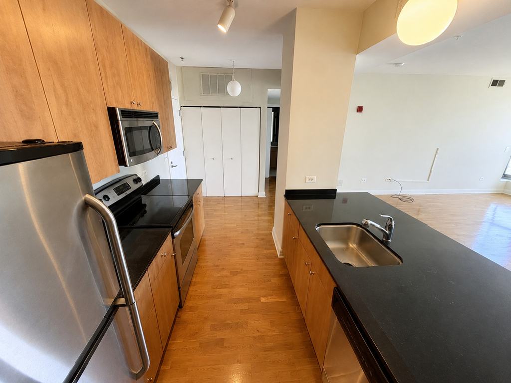 565 W Quincy Street - Photo 24