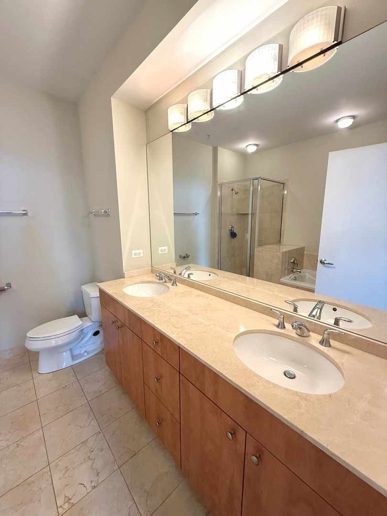 565 W Quincy Street - Photo 6