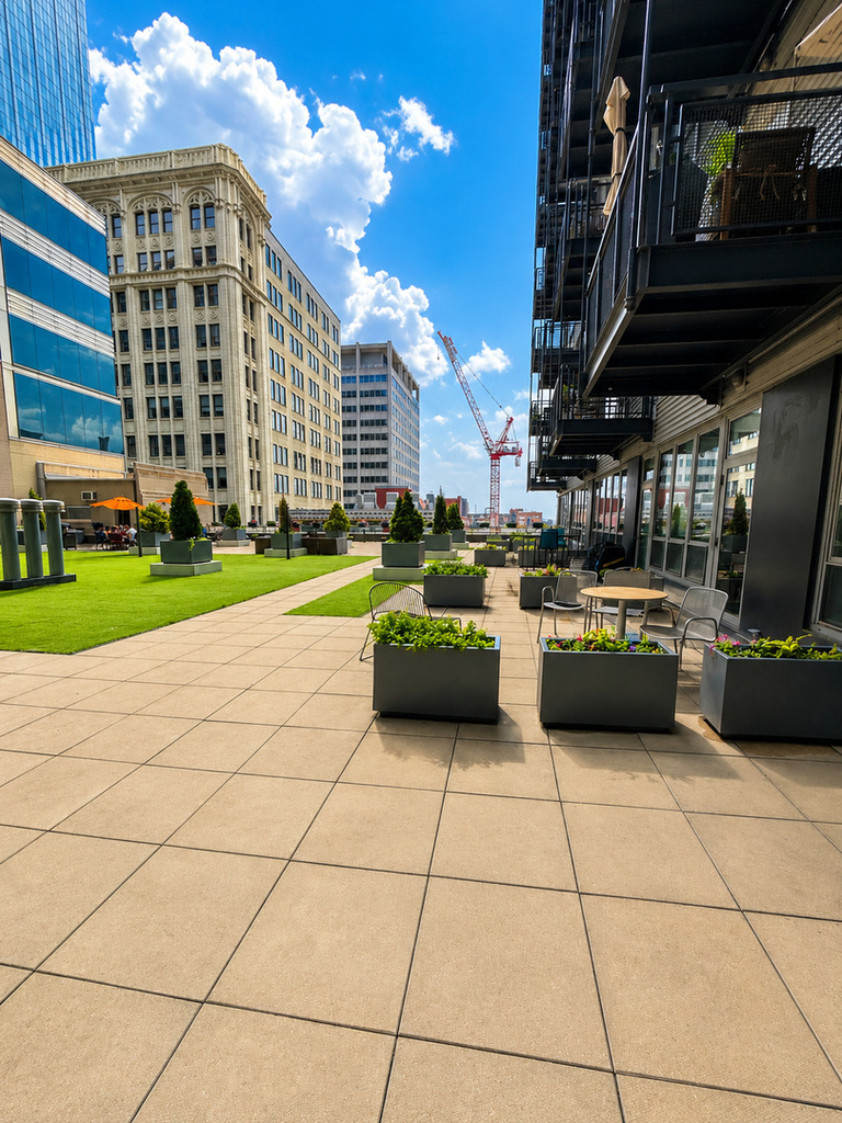 565 W Quincy Street - Photo 14