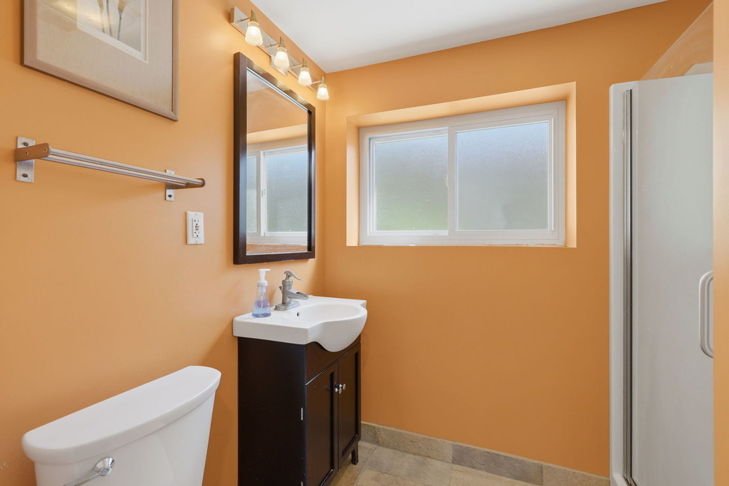 613 Leamington Avenue - Photo 11