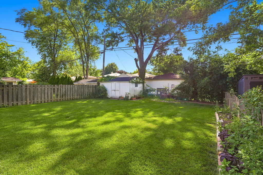 613 Leamington Avenue - Photo 22