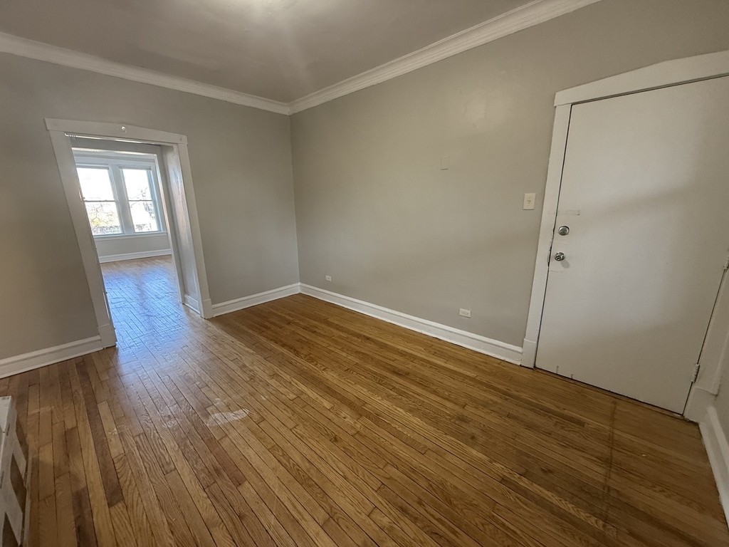 2206 S 57th Avenue - Photo 1