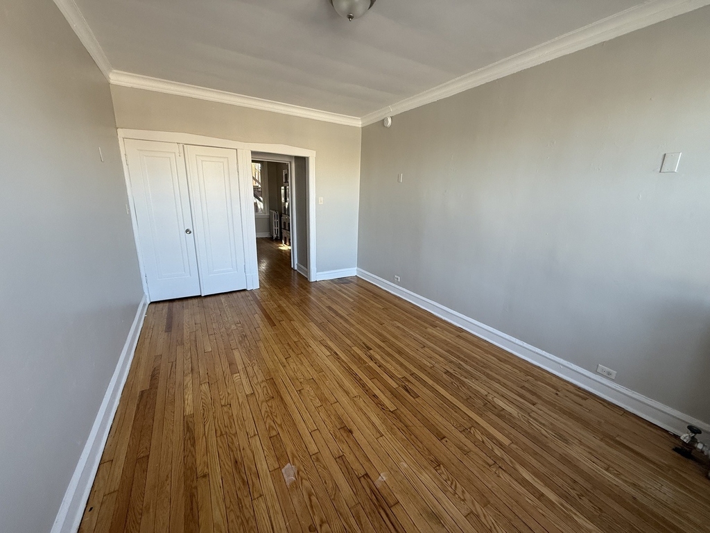 2206 S 57th Avenue - Photo 4