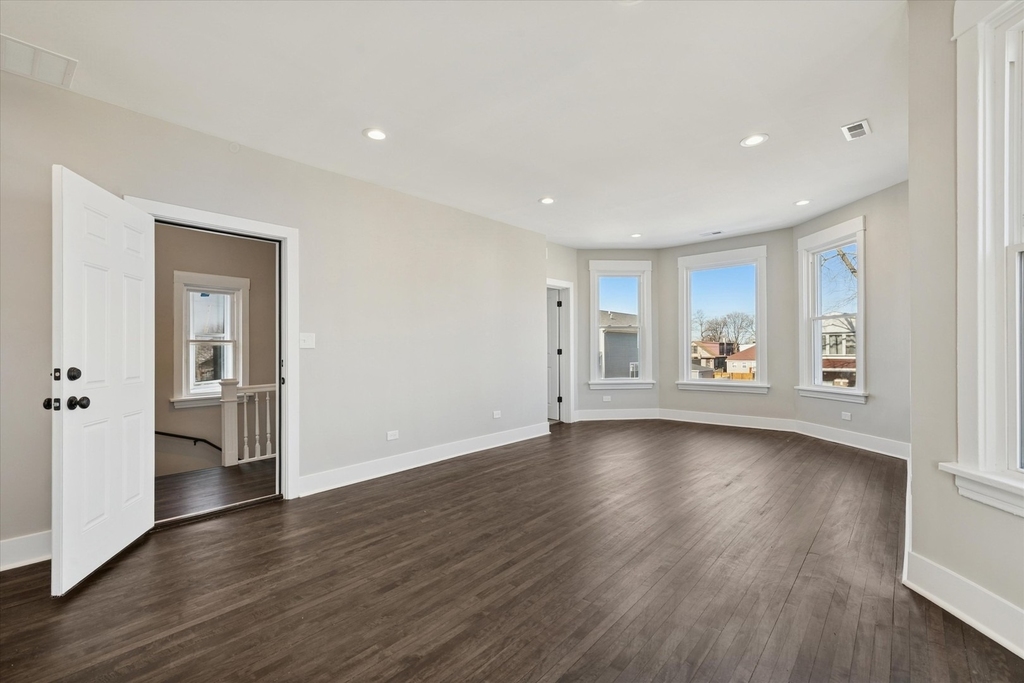 4845 W Potomac Avenue - Photo 2