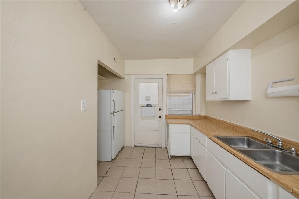 6719 N Oshkosh Avenue - Photo 7