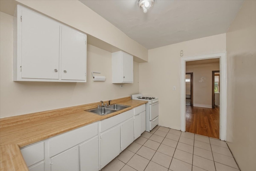 6719 N Oshkosh Avenue - Photo 8
