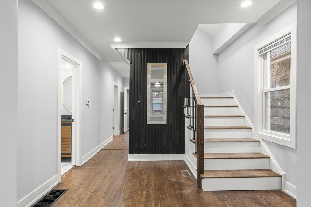 5542 W 64th Street - Photo 4
