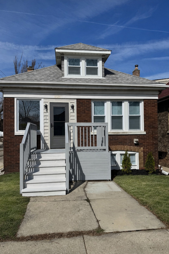 5542 W 64th Street - Photo 0