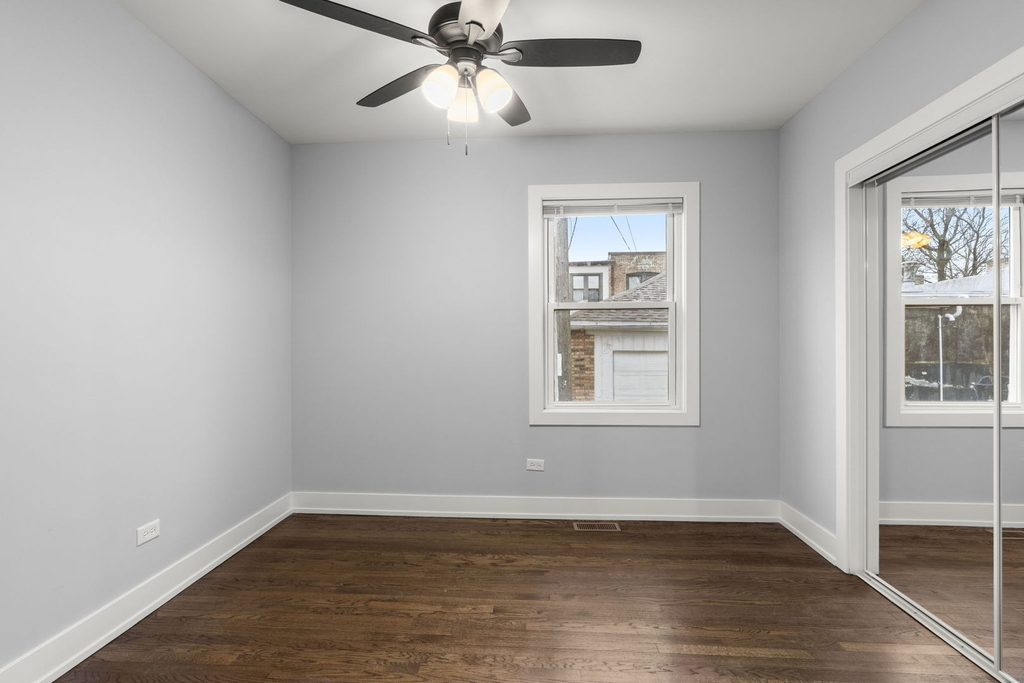 5542 W 64th Street - Photo 5