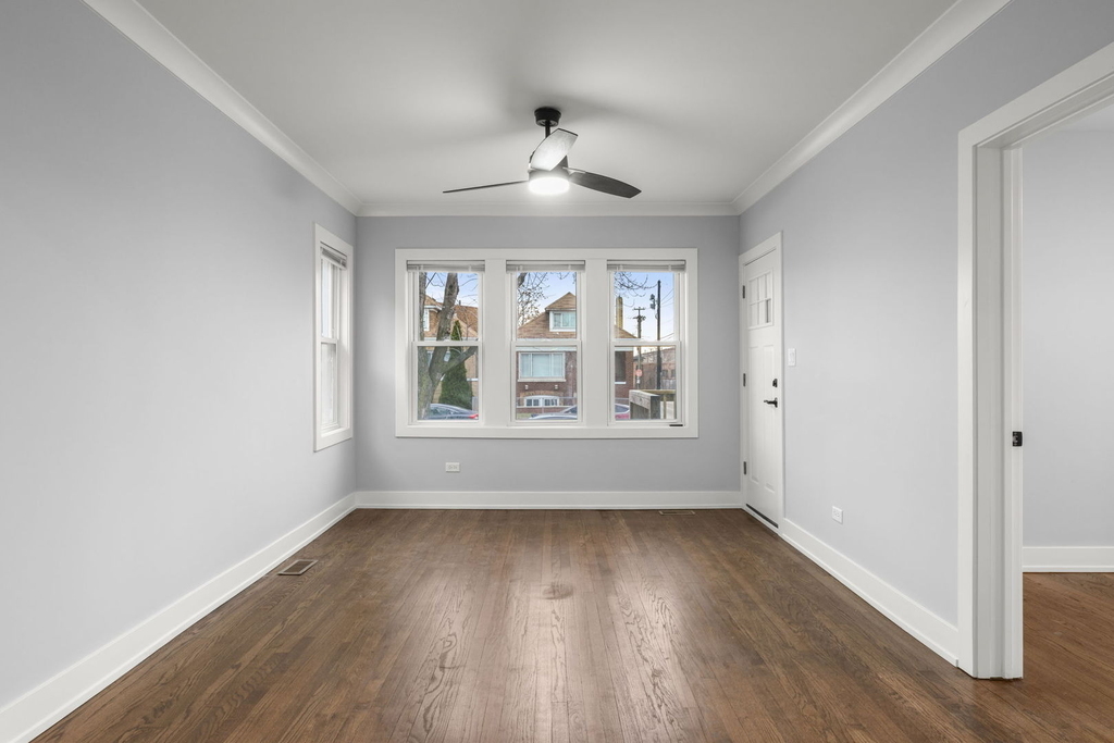 5542 W 64th Street - Photo 3