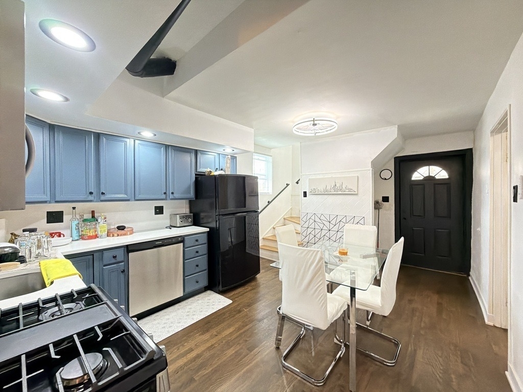 1933 W Grand Avenue - Photo 4