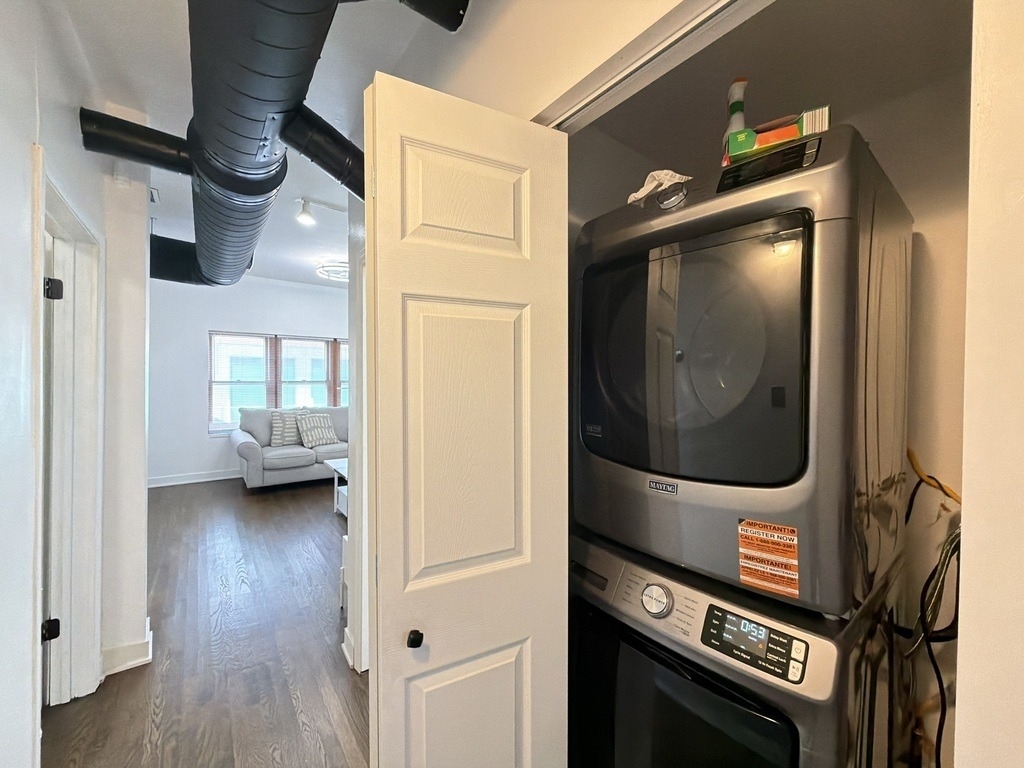 1933 W Grand Avenue - Photo 18