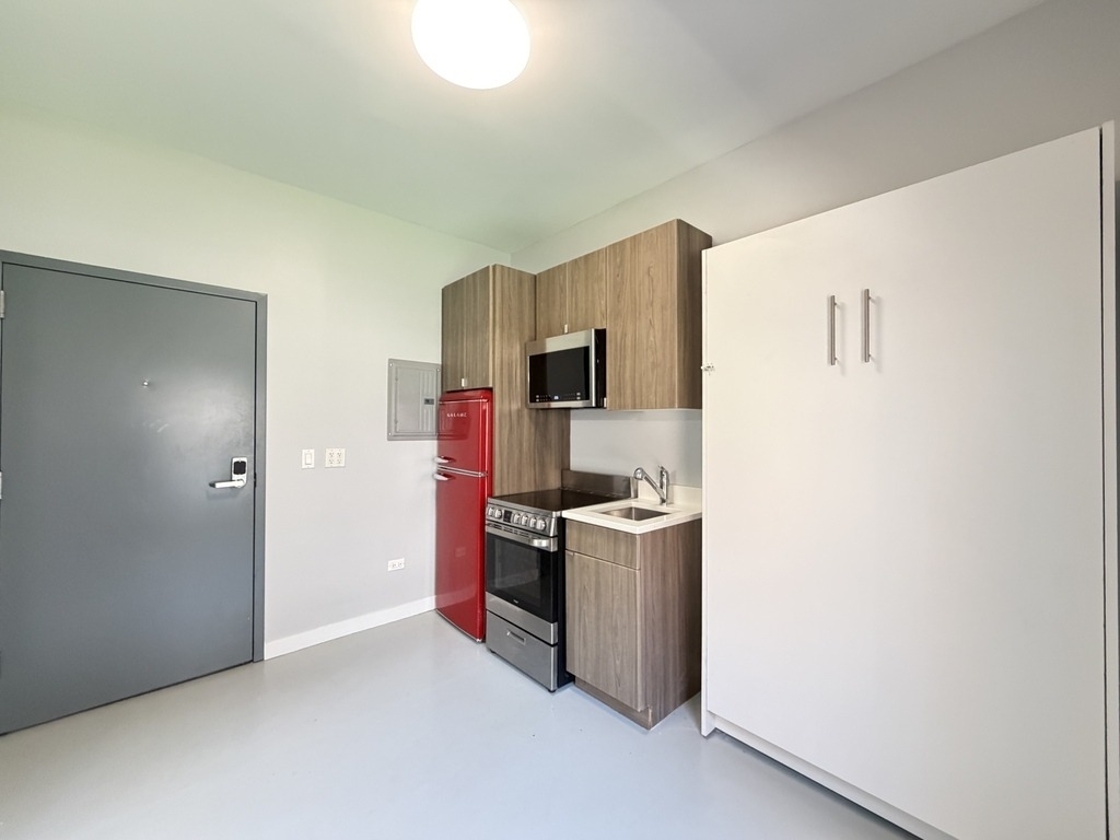 4700 N Racine Avenue - Photo 8