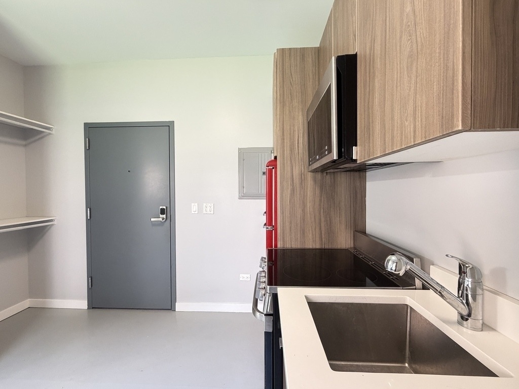 4700 N Racine Avenue - Photo 3