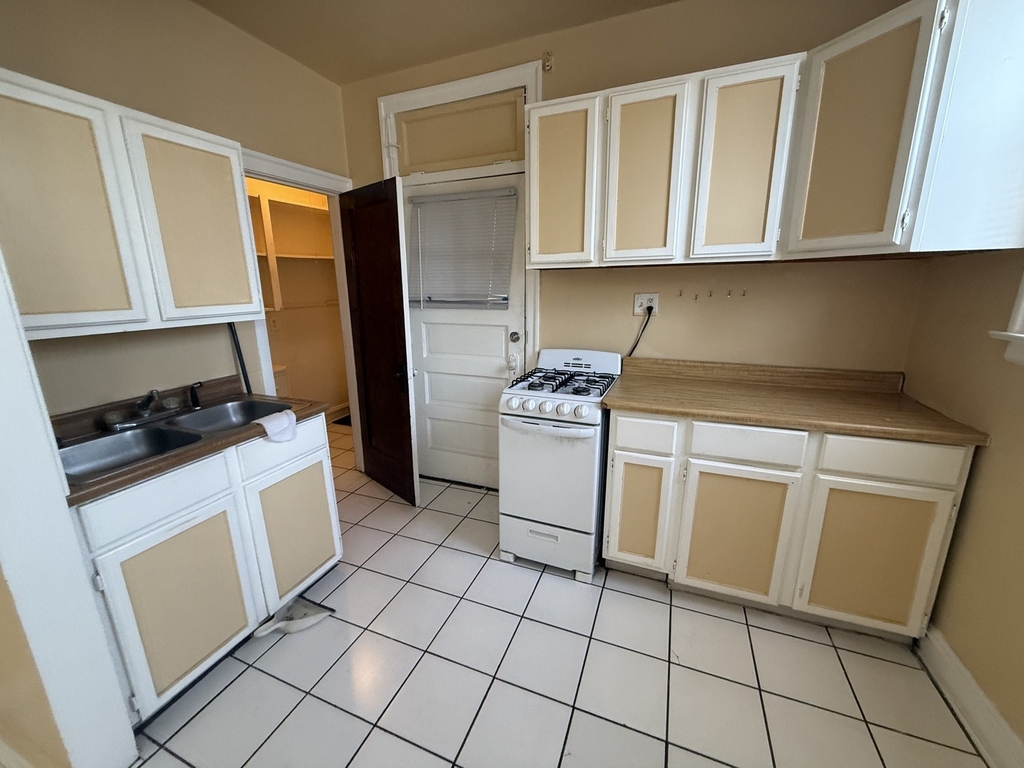 2146 S Gunderson Avenue - Photo 9
