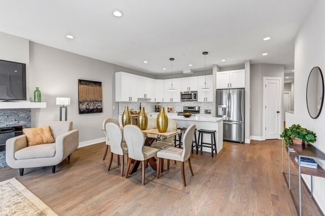 2536 N 72nd Court - Photo 5