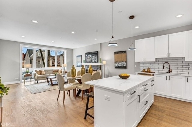 2536 N 72nd Court - Photo 4