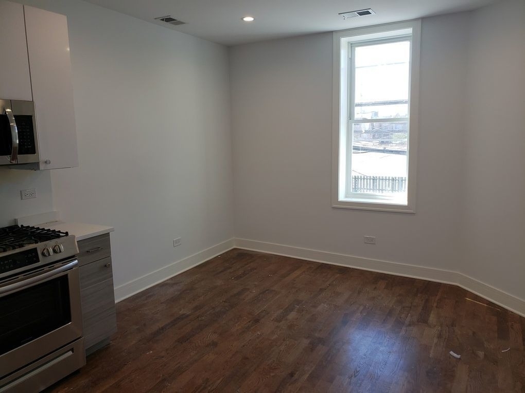 2347 W Taylor Street - Photo 2