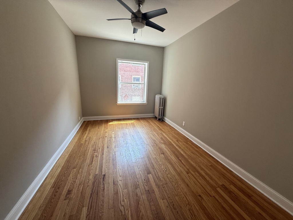 838 E 53rd Street - Photo 11
