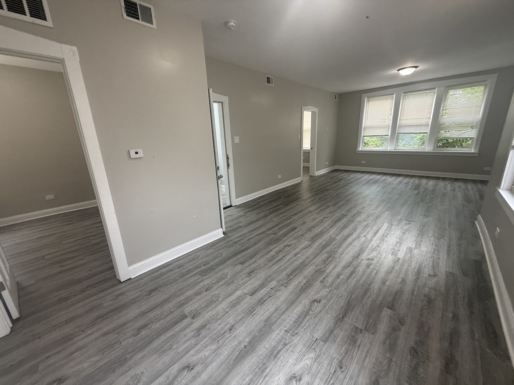 5319 W Fullerton Avenue - Photo 4