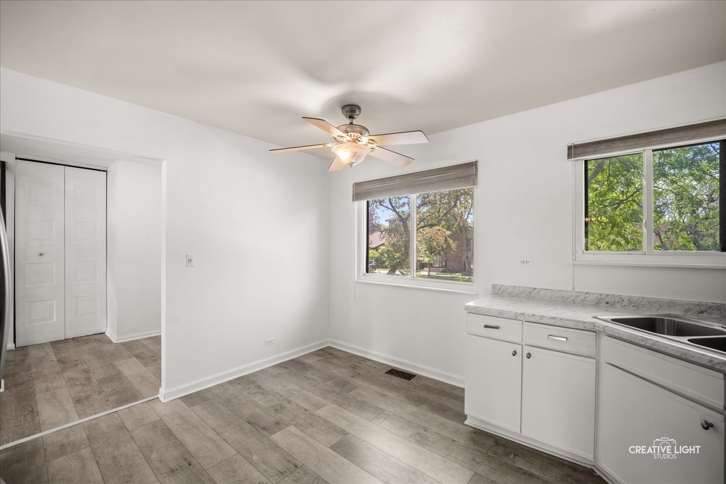 772 Circle Drive - Photo 3