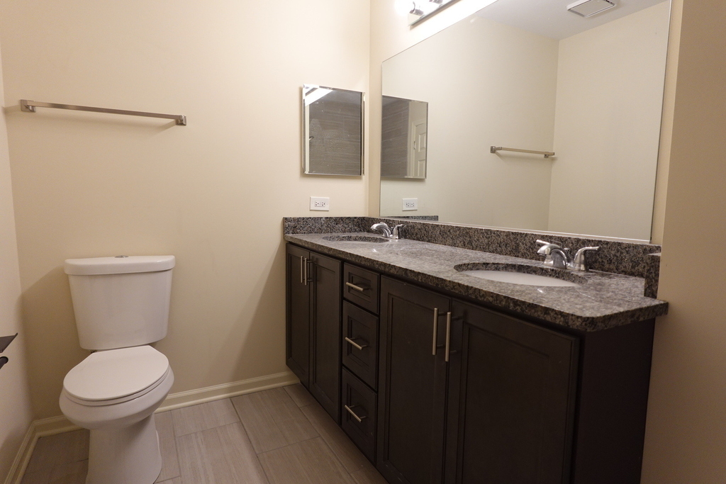 1070 Woodhill Court - Photo 20