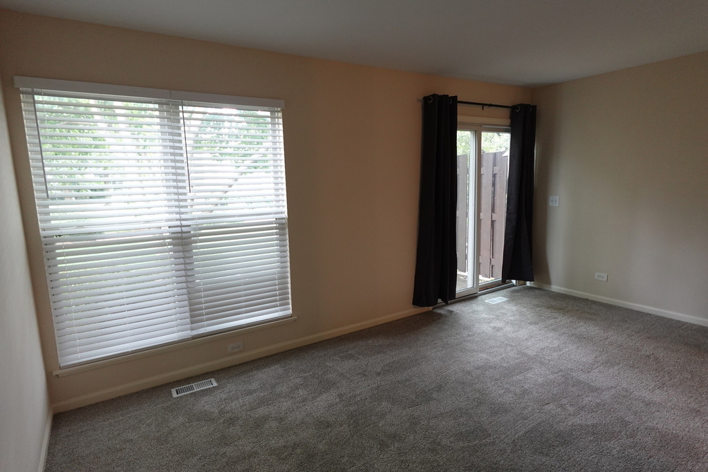 1070 Woodhill Court - Photo 11