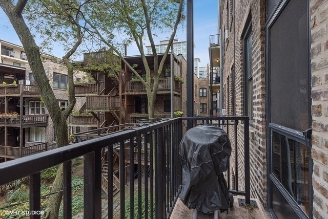 626 W Waveland Avenue - Photo 6
