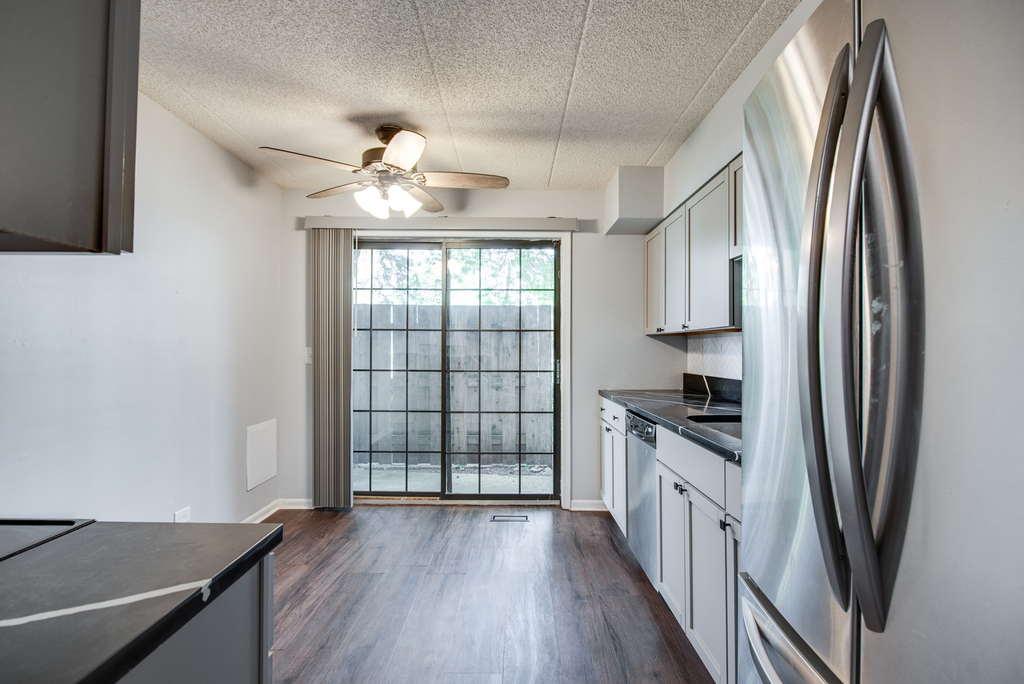1486 W Jefferson Avenue - Photo 5