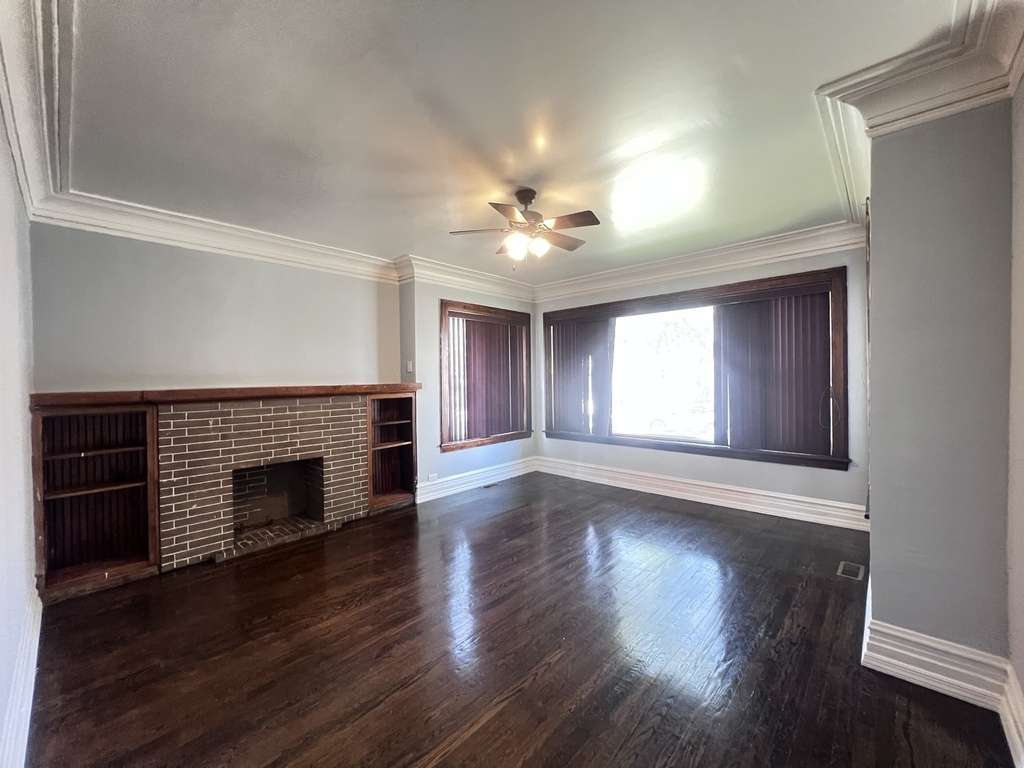 821 N Waller Avenue - Photo 2