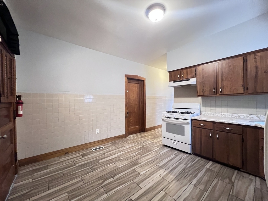 821 N Waller Avenue - Photo 31