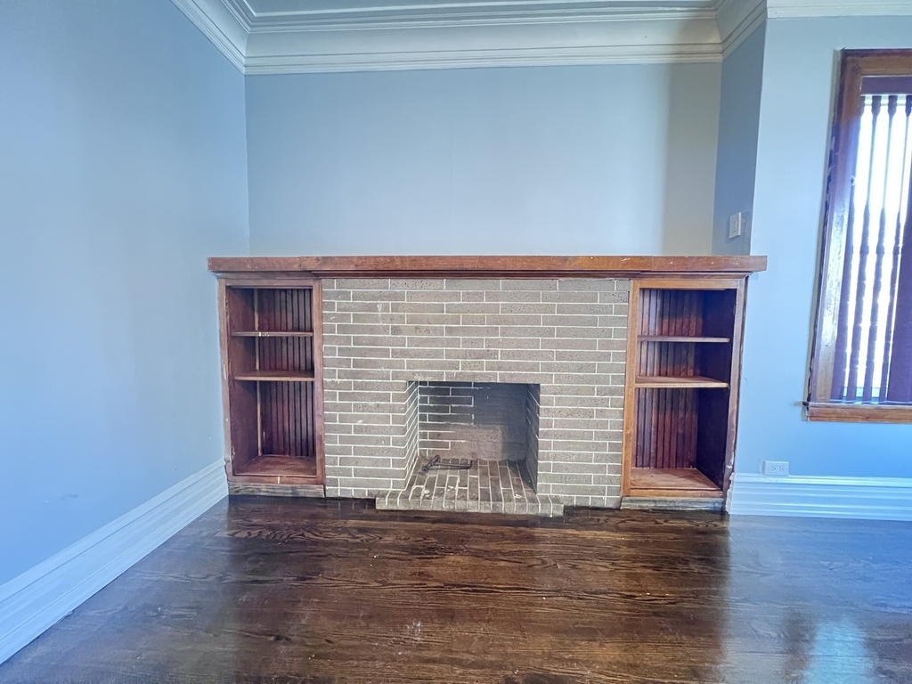 821 N Waller Avenue - Photo 6