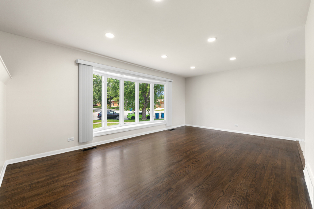 146 Pleasant Drive - Photo 1