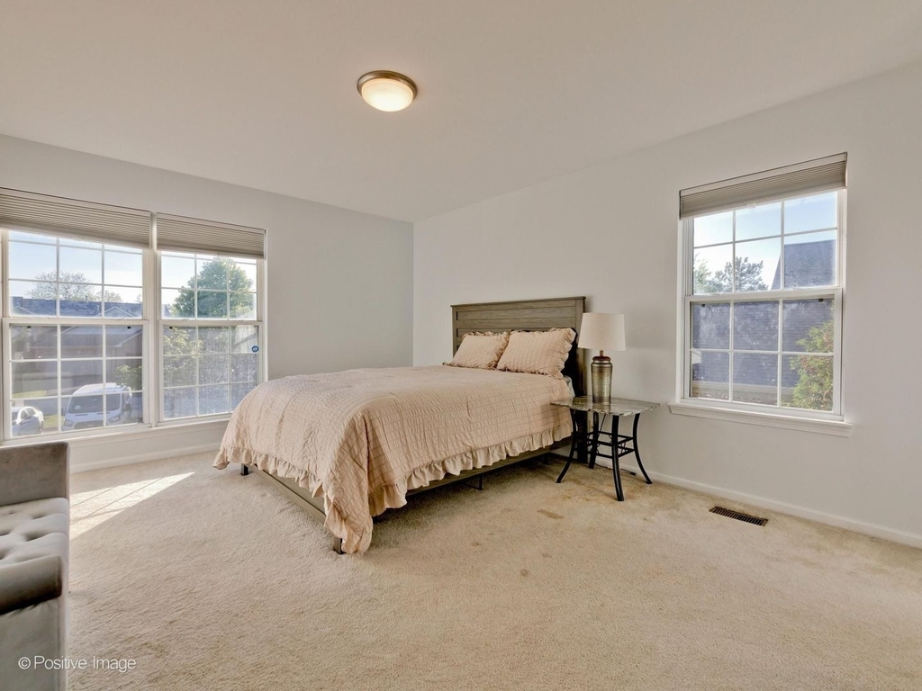 121 Commons Court - Photo 17