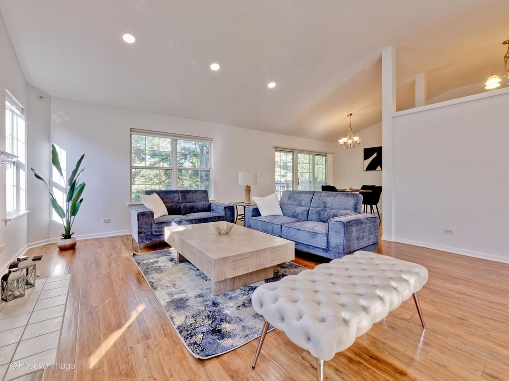 121 Commons Court - Photo 6
