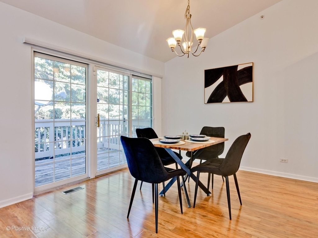121 Commons Court - Photo 10