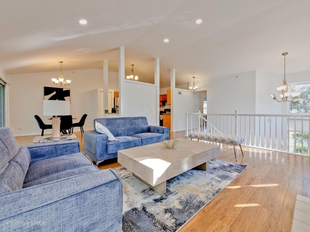 121 Commons Court - Photo 8
