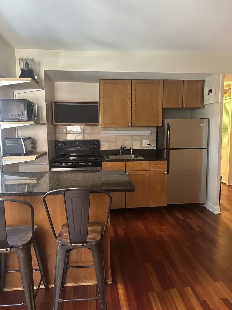 4970 N Marine Drive - Photo 3