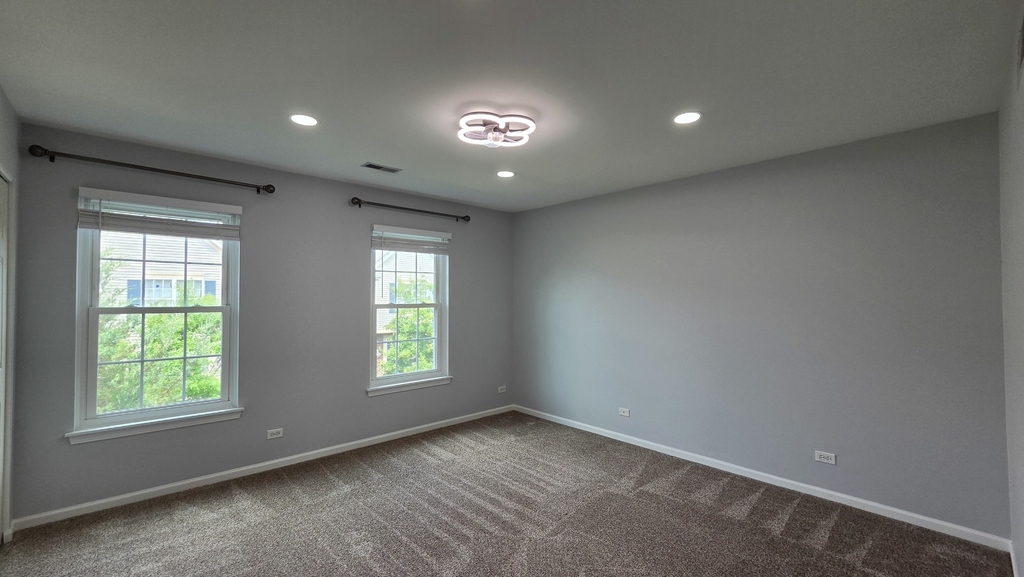 2631 N Greenwood Avenue - Photo 21