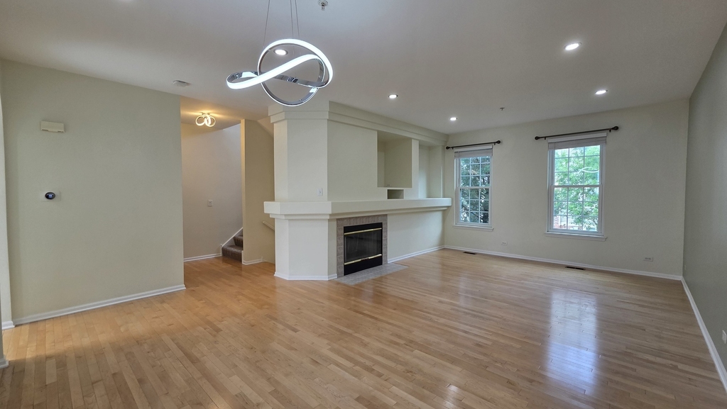 2631 N Greenwood Avenue - Photo 4