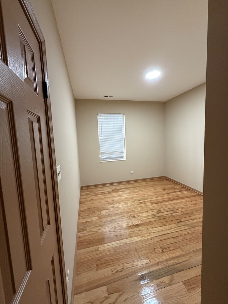 1632 S Saint Louis Avenue - Photo 6