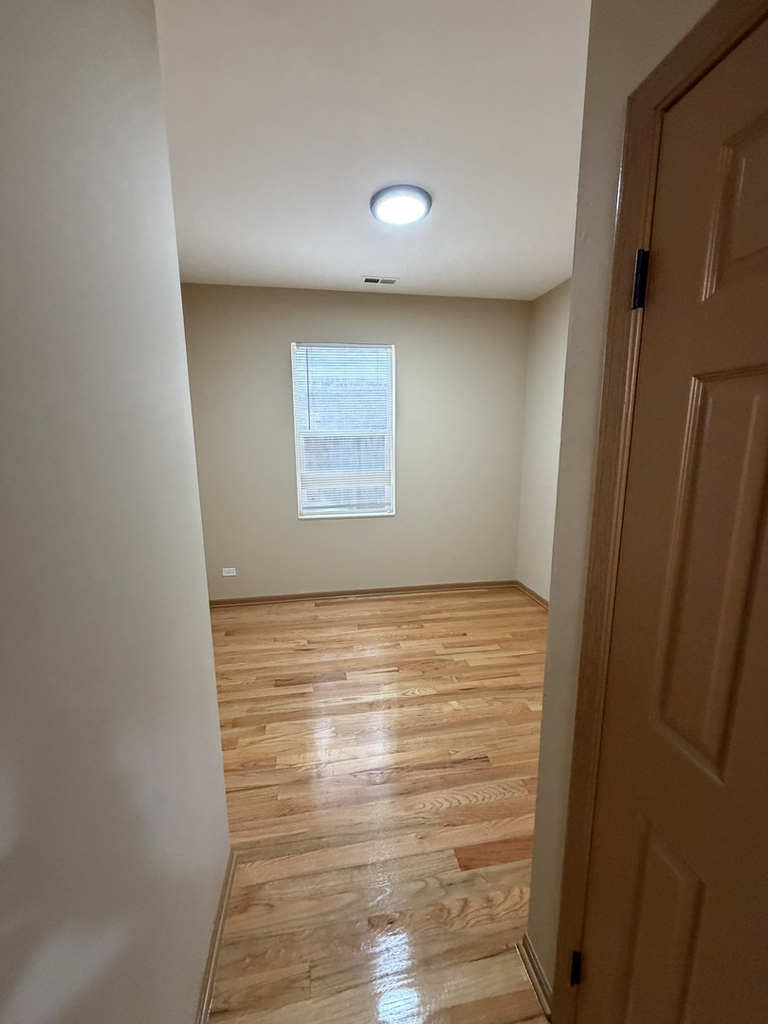 1632 S Saint Louis Avenue - Photo 2