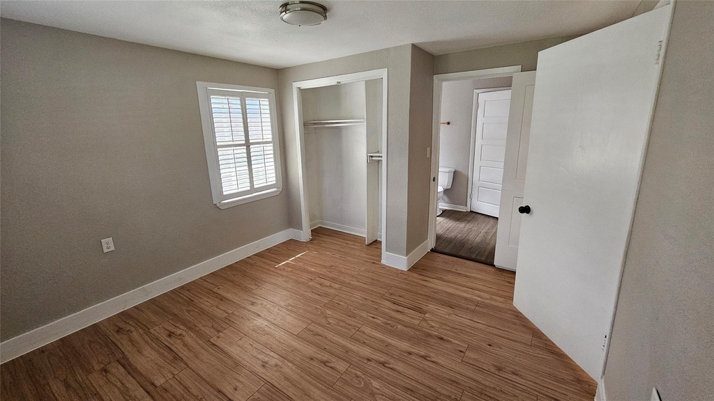 2415 Perry Street - Photo 10