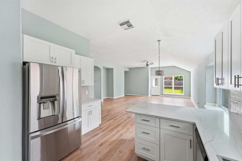 25414 Barmby Drive - Photo 6