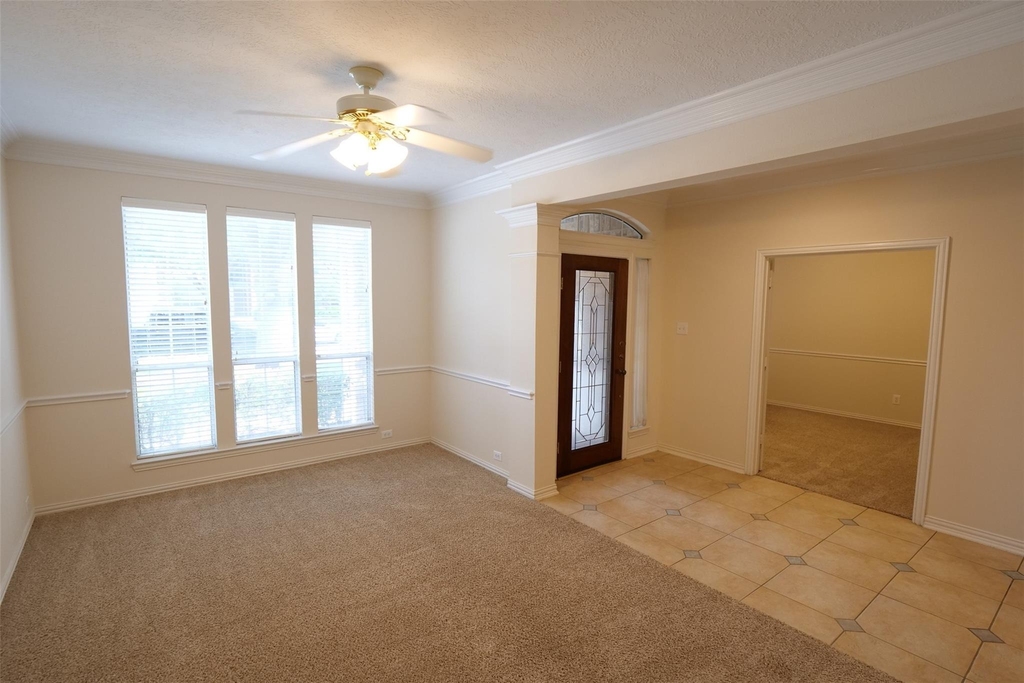 22719 Sierra Lake Court - Photo 4