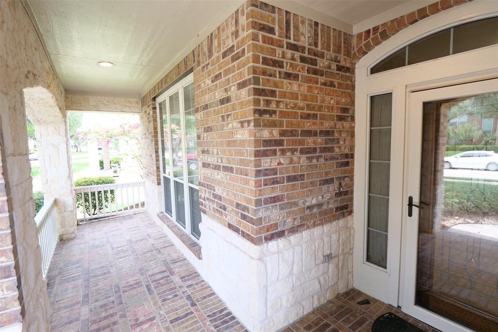 22719 Sierra Lake Court - Photo 2