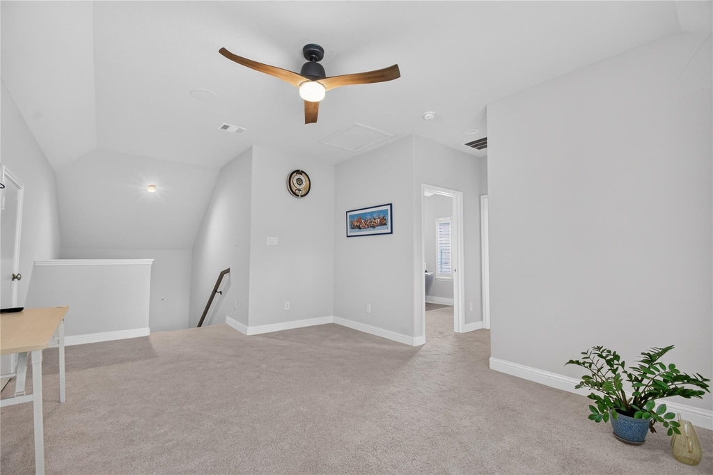 2524 Hagerman Court - Photo 33