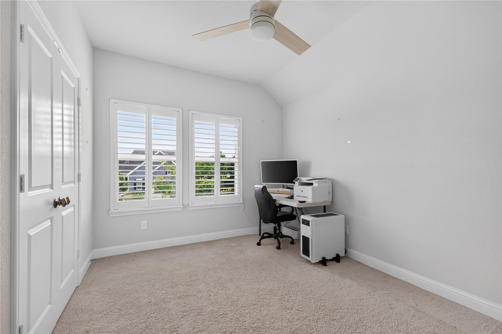 2524 Hagerman Court - Photo 35
