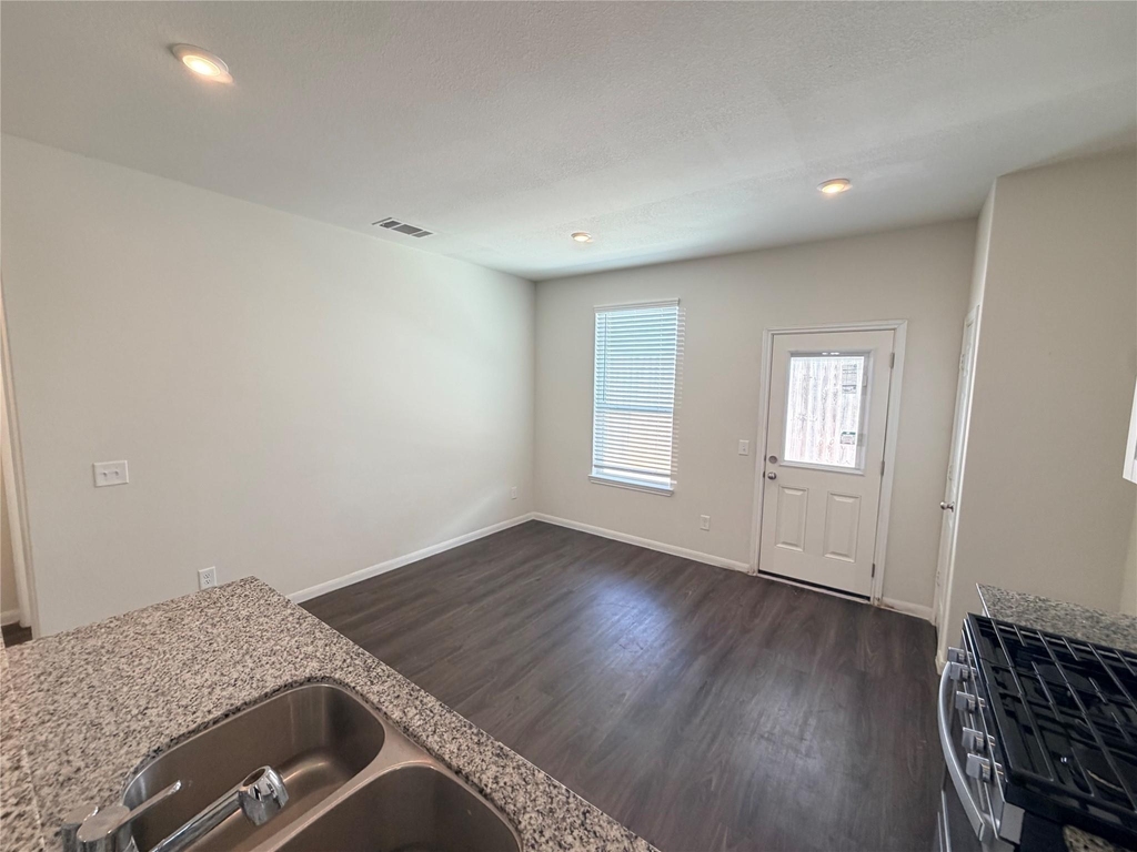 10233 Cleartide Lane - Photo 4